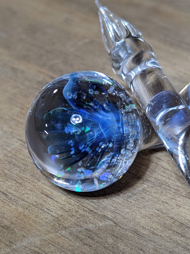 万年筆やガラスペンを置くペンレスト2